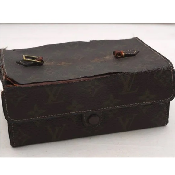 Authentic Louis Vuitton
Monogram Boite A Tout
Jewelry Case Old Model - Picture 8 of 14